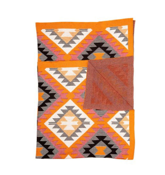 Effortless Spread Aztec Throw