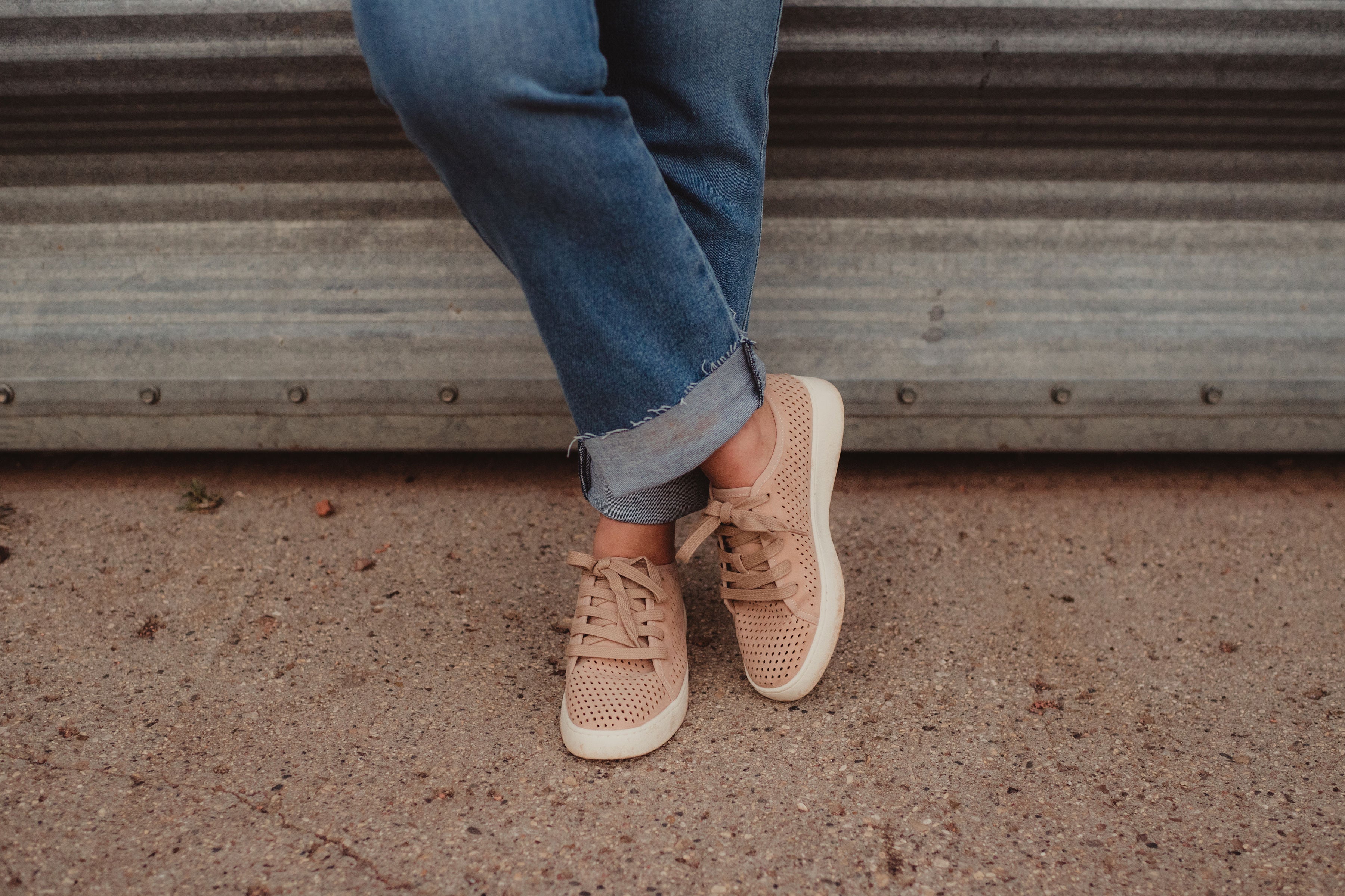 Dusty rose clearance tennis shoes